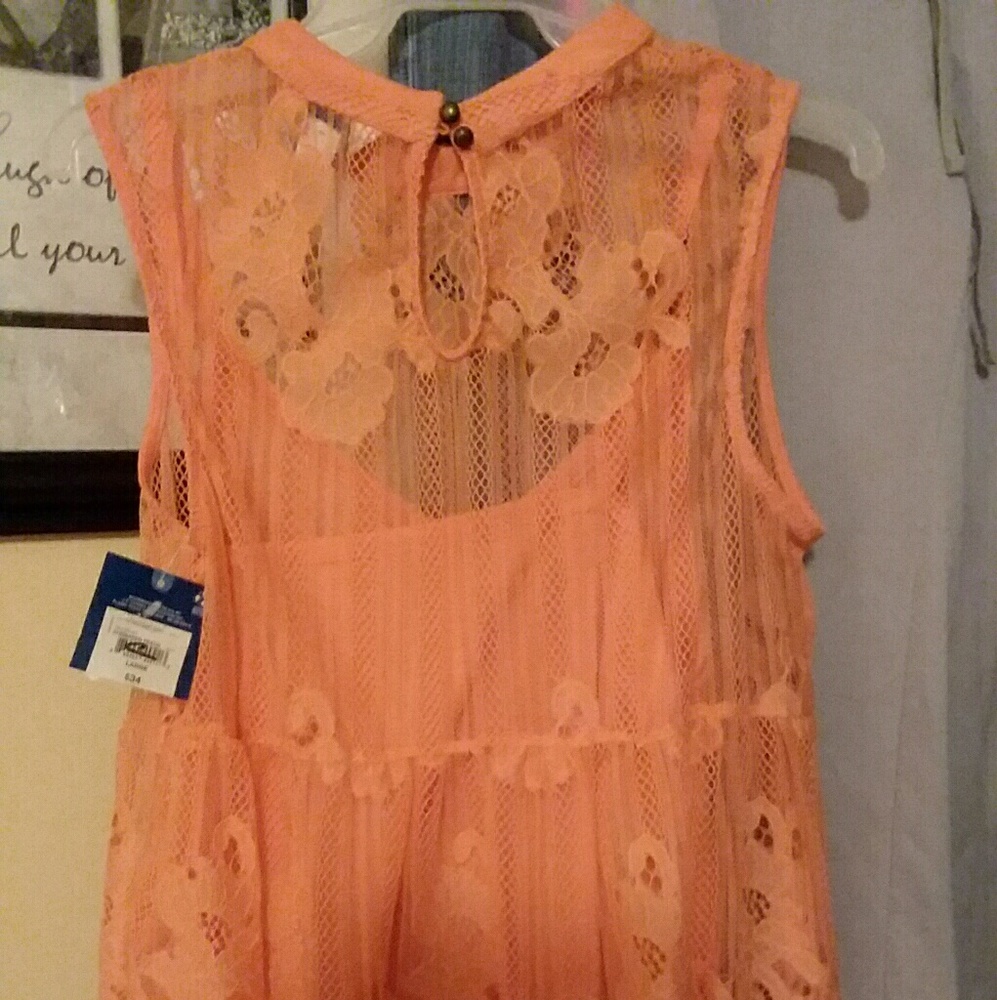 New coral lace tanktop - Picture 2 of 4